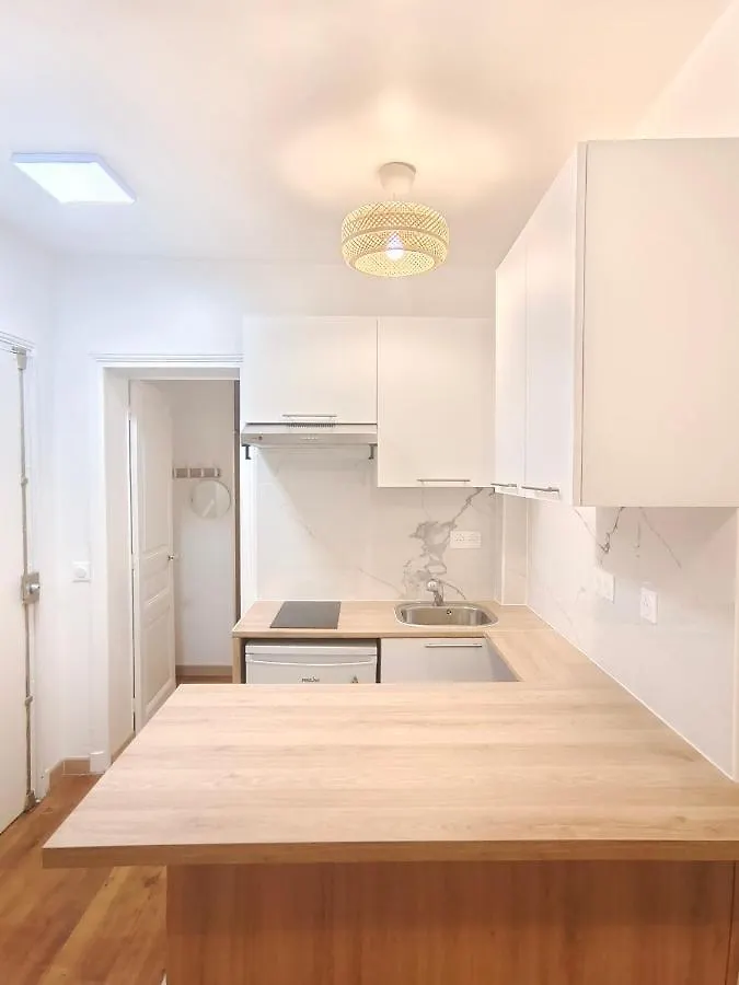 Appartement Moderne A Paris Pour 4 Personnes 0*,